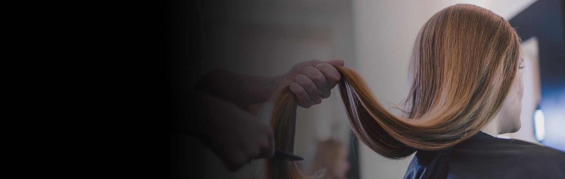 Slajd #2 Obcinanie damskich włosów